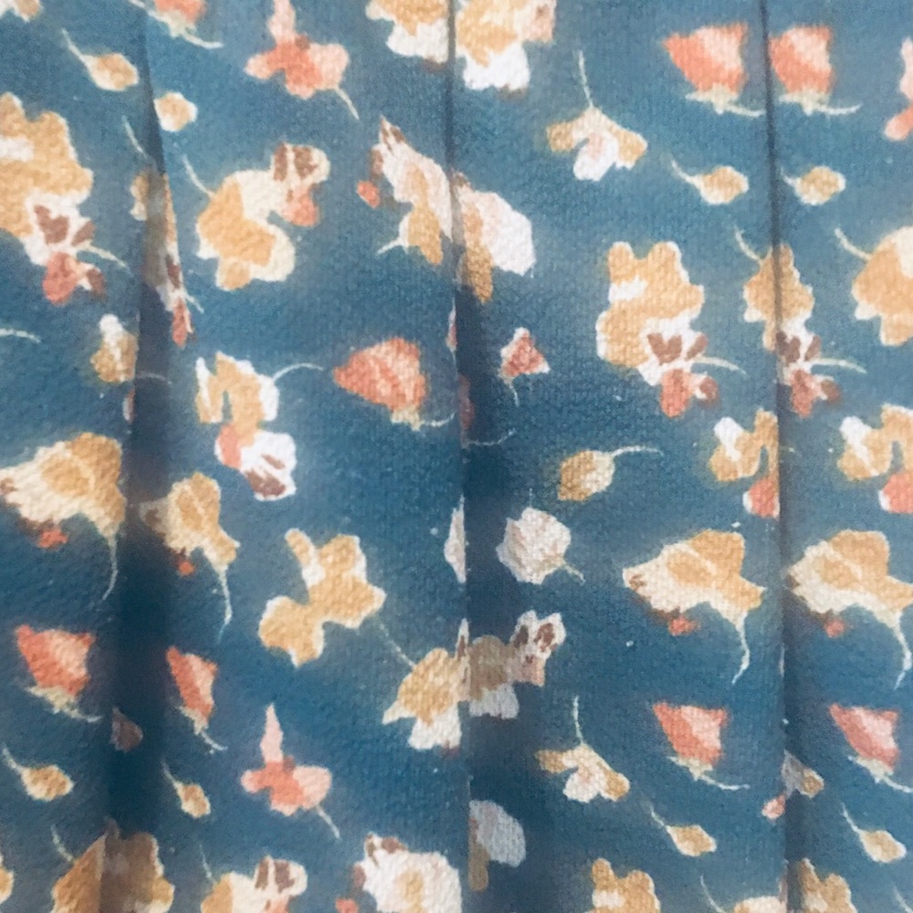 Mini Skirt - Picture 6 of 11